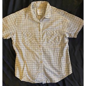🐈‍⬛2/$6 Women’s plaid button down short sleeve shirt